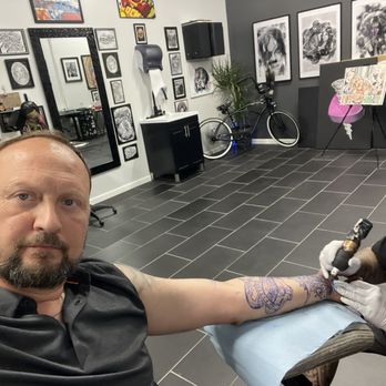Black Crown Tattoo Studio - In my second session that he only finished what was lest for first session and my wrist, but not the inner arm! - Tattoo Near Me - Pittsburg, California