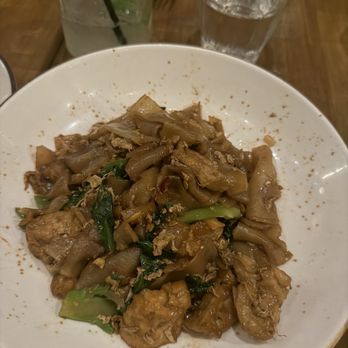 Up Thai - Pad Se-Ew - Thai Near Me - New York, New York Up Thai - Pad Se-Ew - Thai Near Me - New York, New York