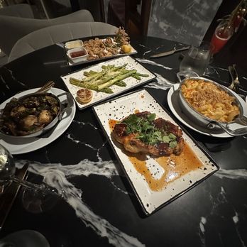 Bungalow Downtown Dining - Steakhouses Near Me - Houston, Texas Bungalow Downtown Dining - Steakhouses Near Me - Houston, Texas