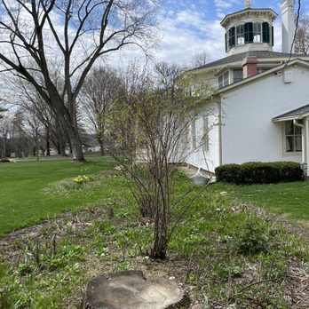 Octagon House - Exterior building - patiently awaiting flower blooms - Museums Near Me - Hudson, Wisconsin Octagon House - Exterior building - patiently awaiting flower blooms - Museums Near Me - Hudson, Wisconsin