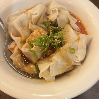 Seven Grams - Wonton With Chili Sauce 6pcs - Chinese Near Me - Tustin, California Seven Grams - Wonton With Chili Sauce 6pcs - Chinese Near Me - Tustin, California