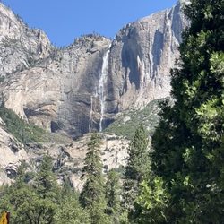 Crossroads Tours - Yosemite Falls