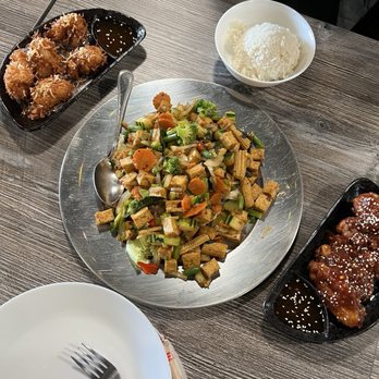 Bangkok Grill & Knockout Cafe - Stir Fried Thai Basil, Coconut shrimp (6), Spicy BBQ Wings - Sandwiches Near Me - Tempe, Arizona