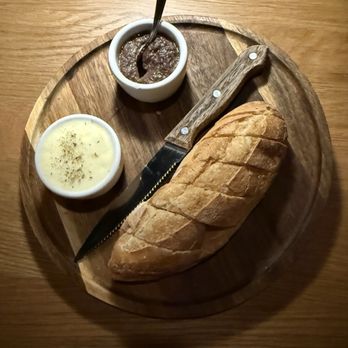 La Serre - Complimentary bread service - French Near Me - Chicago, Illinois