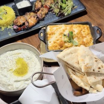 Pergola - mac Chicken Kebab Fresh Baked Pita - Hookah Bars Near Me - New York, New York Pergola - mac Chicken Kebab Fresh Baked Pita - Hookah Bars Near Me - New York, New York