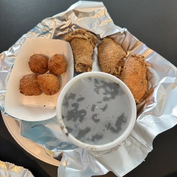 BB's Cafe - Wings, collard greens, fried corn balls? - Soul Food Near Me - Covina, California
