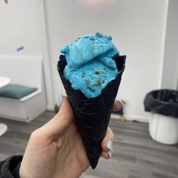 Stuffed Ice Cream - cookie monster ice cream with midnight vanilla cone - Ice Cream & Frozen Yogurt Near Me - Brooklyn, New York Stuffed Ice Cream - cookie monster ice cream with midnight vanilla cone - Ice Cream & Frozen Yogurt Near Me - Brooklyn, New York