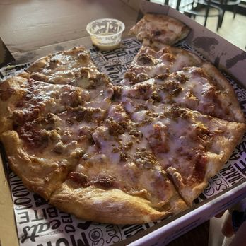 OB Pizza - Sausage Pizza, 7/10 rating for me - Pizza Near Me - Olive Branch, Mississippi OB Pizza - Sausage Pizza, 7/10 rating for me - Pizza Near Me - Olive Branch, Mississippi