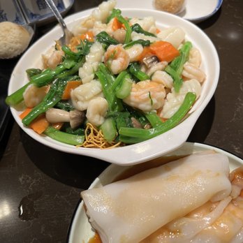 Han Palace - F6. Seafood Pan Fried Noodle - Dim Sum Near Me - McLean, Virginia