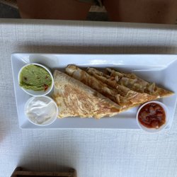 Myett's Chill Zone - Chicken quesadilla.