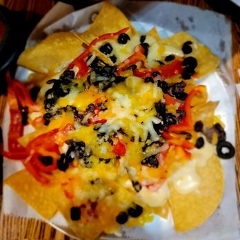 Flatbread Grill - Flatbread Grill Nachos - New American Near Me - Hilton Head Island, South Carolina