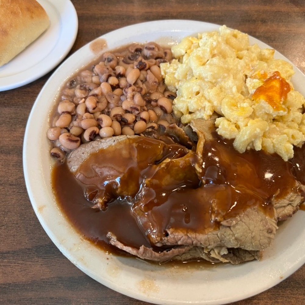 Paw Paw Patch - Roast Beef, Black-Eyed Peas and Mac & Cheese! - New American Near Me - Birmingham, Alabama Paw Paw Patch - Roast Beef, Black-Eyed Peas and Mac & Cheese! - New American Near Me - Birmingham, Alabama