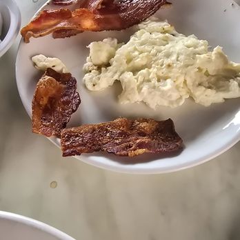 Another Broken Egg Cafe - Breakfast & Brunch Near Me - Katy, Texas