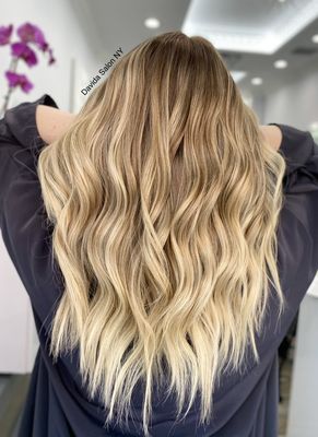 Davida Salon by null