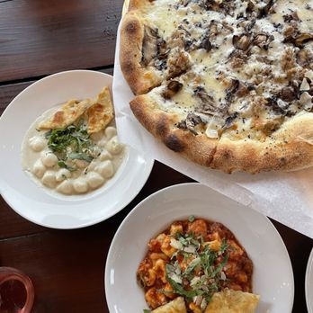 Mama Rosa's Trattoria - Gorgonzola Gnocchi, Bolognese Gnocchi, R&R pizza - Pizza Near Me - Temecula, California Mama Rosa's Trattoria - Gorgonzola Gnocchi, Bolognese Gnocchi, R&R pizza - Pizza Near Me - Temecula, California