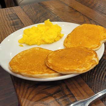 Another Broken Egg Cafe - Kid's Silver Dollar Pancakes - Breakfast & Brunch Near Me - Winter Park, Florida Another Broken Egg Cafe - Kid's Silver Dollar Pancakes - Breakfast & Brunch Near Me - Winter Park, Florida