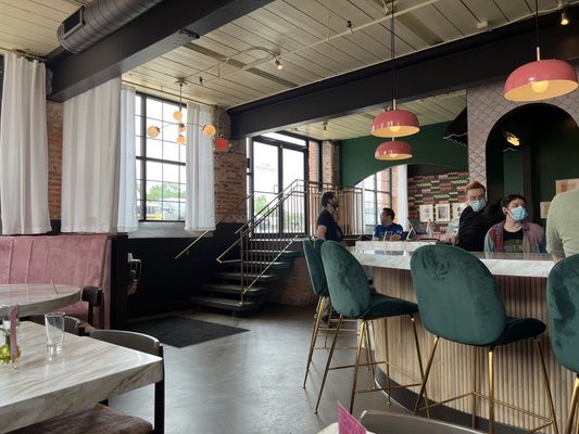 Petit Poutinerie by null