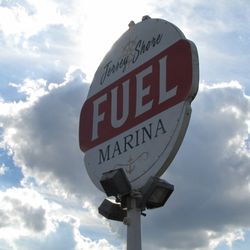 Jersey Shore Marina & Boat Sales - Jersey Shore Marina Gas Doc