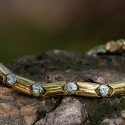 Goldsmiths Kauai - 18K Gold Diamond Bracelet, elegant sophistication available at Goldsmiths Kauai