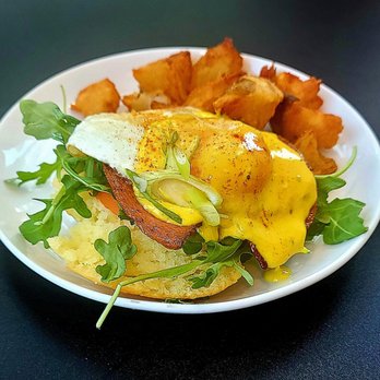 Seasons By 10/Fold - Benedict Bisquit - Breakfast & Brunch Near Me - Myrtle Beach, South Carolina