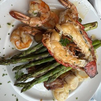 Barking Crab - This is what I received!! Food was great staff was not.  Not sure if it was because we are brown... - Seafood Near Me - Boston, Massachusetts