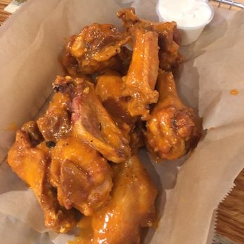 Roscoe Beer Company - Buffalo wings - Breweries Near Me - Roscoe, New York
