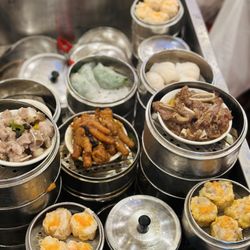 Jasmine Seafood Restaurant - Dim Sum Cart