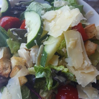 SoBe Restaurant and Lounge - Small field greens salad with South Beach herb vinaigrette dressing - very fresh and the dressing is dreamy. - American Near Me - Lanham, Maryland