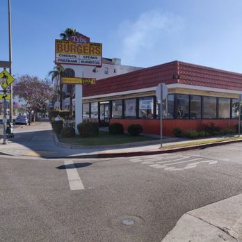 Troy's Drive In #6 - Outside of the front - Fast Food Near Me - Glendale, California Troy's Drive In #6 - Outside of the front - Fast Food Near Me - Glendale, California