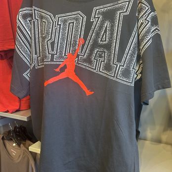 hibbett sports nike shirts