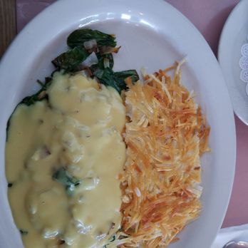Gina's Cafe - Eggs Florentine - Cafes Near Me - Clinton Township, Michigan