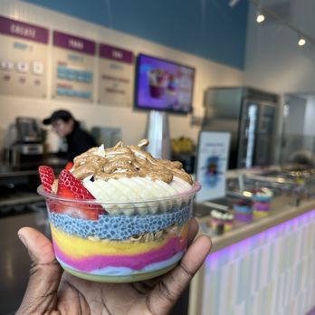 Build your own SUPERFOOD BOWLS Matcha  Blue Coconut Pitaya Mango  Pumpkin flax seed granola  Boomchia Pudding