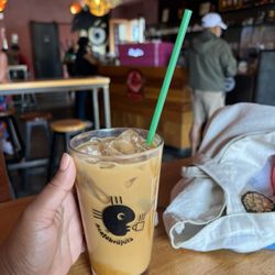 Café Brújula - Dulce de leche latte with almond milk