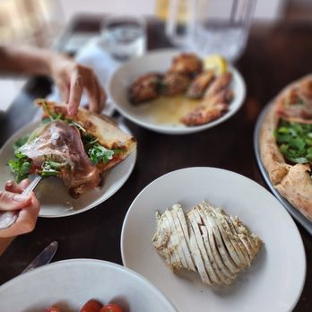 Lil Z's Pizza - $7 add on grill chicken - Pizza Near Me - Ottawa, Ontario Lil Z's Pizza - $7 add on grill chicken - Pizza Near Me - Ottawa, Ontario
