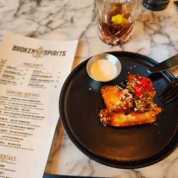 Broken Spirits Distillery - Chicken wings & rum old fashion - Distilleries Near Me - Long Beach, California
