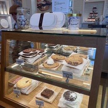 Bacio di Latte - Desserts - Gelato Near Me - Newport Beach, California