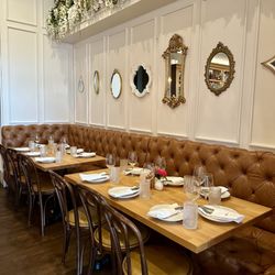 Ciccio Trattoria - Cozy booth seating off the bar