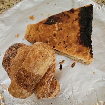 La Farine Bakery - Morning bun and burnt bottom of ham & cheese puff pastry - Bakeries Near Me - Oakland, California