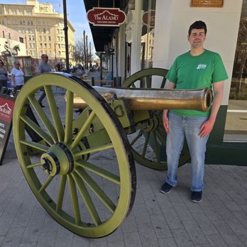 Alamo Visitors Center - Visitor Centers Near Me - San Antonio, Texas
