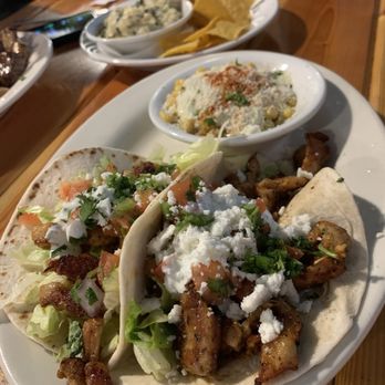 Gladstones - Chicken tacos with corn!! Absolutely delicious!! - Sports Bars Near Me - Gladstone, Oregon