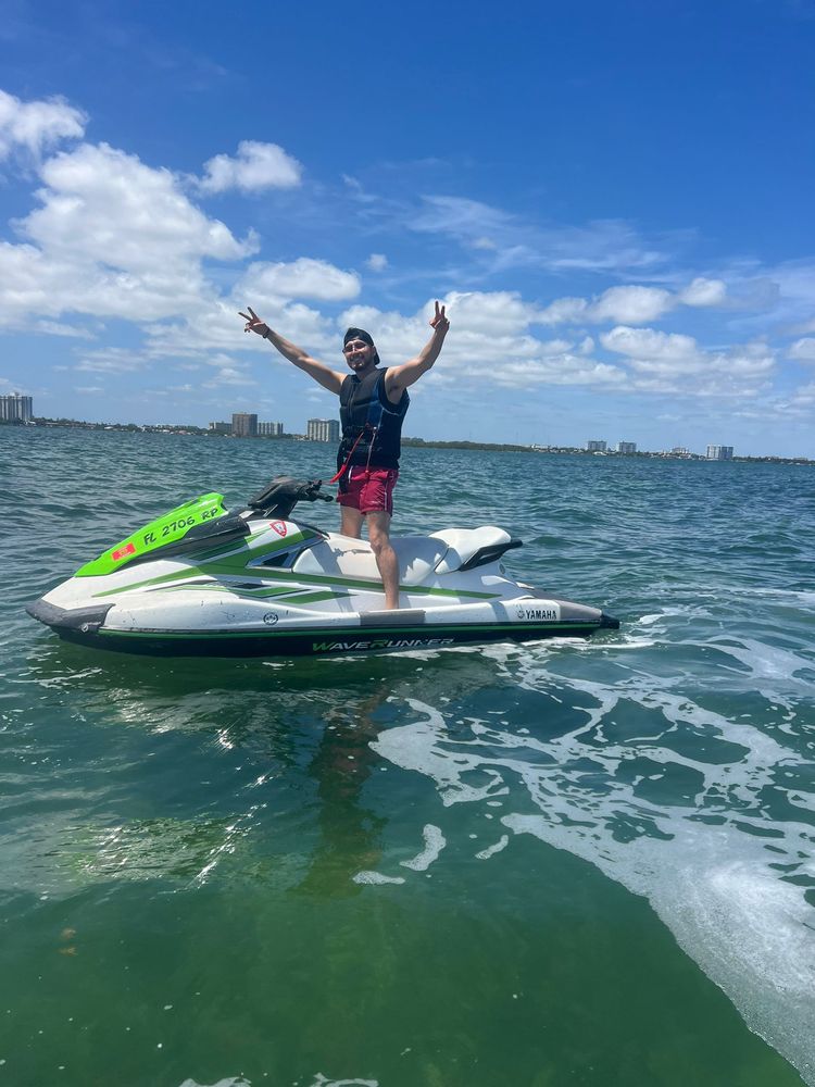 Pronto Jet Ski Rental Logo