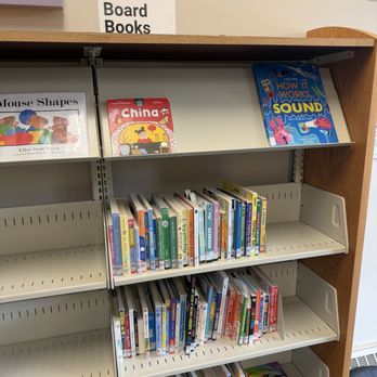 Madison Square Library - Libraries Near Me - Grand Rapids, Michigan