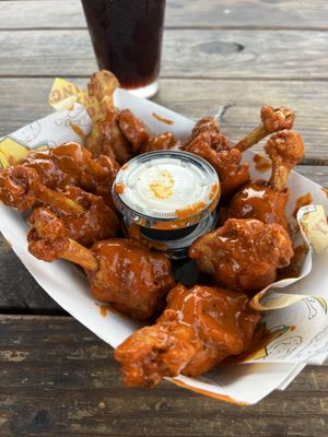 Tommy Want Wingy by null
