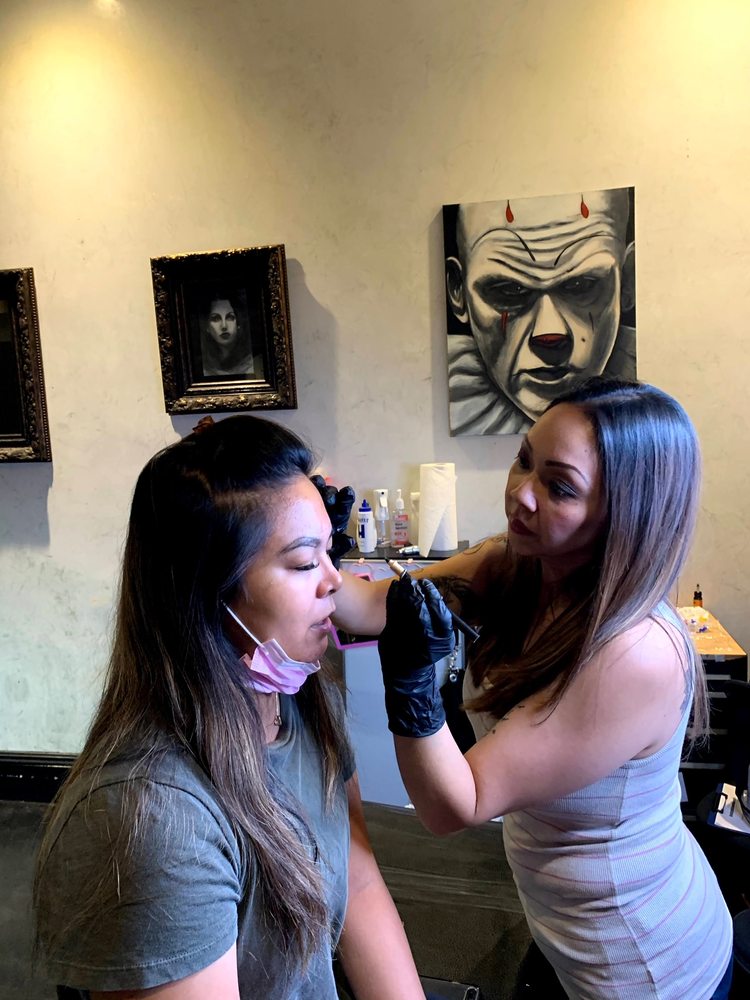 Visage Inked Makeup Logo
