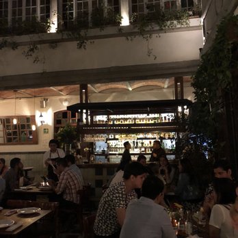 Broka - Inside the courtyard and bar area, so pretty - Bistros Near Me - Ciudad de México, DIF