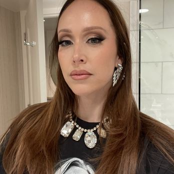 Alluring Faces by Auzurae - Best professional makeup experience of my life. - Makeup Artists Near Me Alluring Faces by Auzurae - Best professional makeup experience of my life. - Makeup Artists Near Me