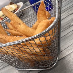 Northlake Cafe - This is what is considered a portion of fries.