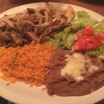 El Mezcal - Carnitas Dinner - Mexican Near Me - Cordova, Tennessee El Mezcal - Carnitas Dinner - Mexican Near Me - Cordova, Tennessee