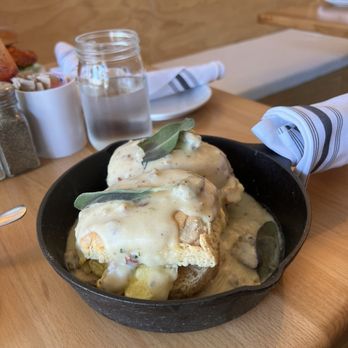 The Little Lion - Sage sausage biscuits and gravy - Breakfast & Brunch Near Me - Ventura, California The Little Lion - Sage sausage biscuits and gravy - Breakfast & Brunch Near Me - Ventura, California