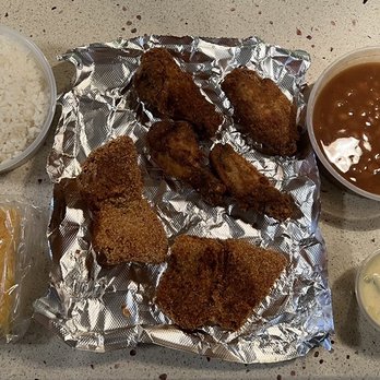 Hughley's Southern Cuisine - Classic Combo - Southern Near Me - Aiea, Hawaii